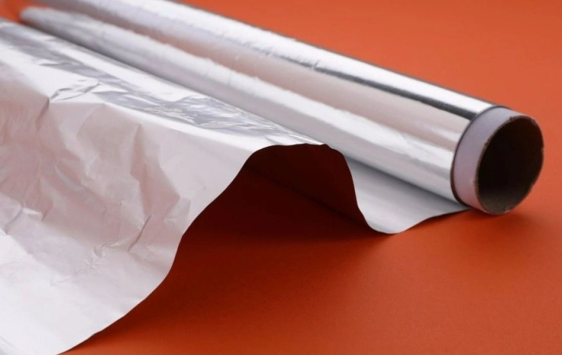 Alüminyum folyoda parlak mı mat mı taraf kullanılmalı: Uzmanlar açıkladı