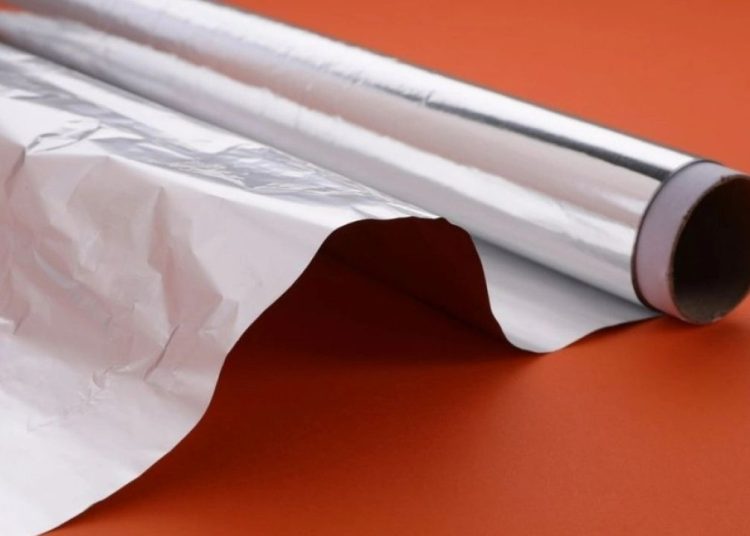 Alüminyum folyoda parlak mı mat mı taraf kullanılmalı: Uzmanlar açıkladı