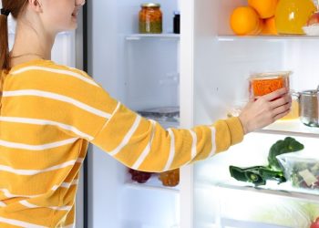 Buzdolabına asla koyulmaması gereken 7 yiyecek: Uzmanlar uyardı