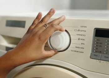 Çamaşır makinesi çalıştırırken faturayı yarıya indiren saat aralığı açıklandı