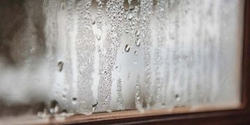 Pencerelerde yapılacak tek adım ısıtma masrafını yarı yarıya indiriyor