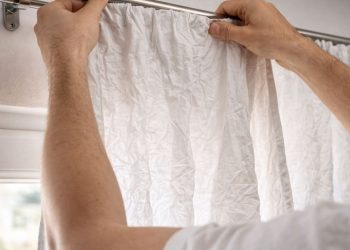 Perdeleri kırıştırmadan ve soldurmadan yıkamanın püf noktaları