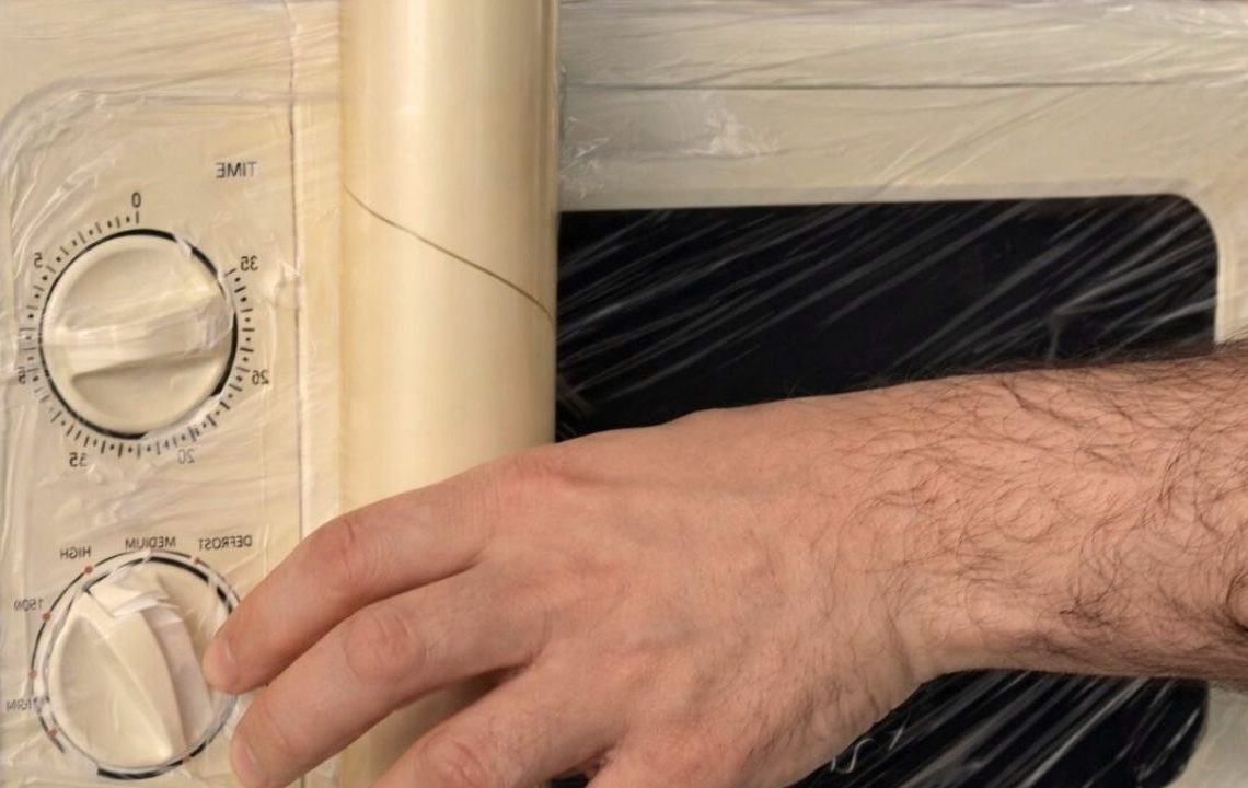 Sararan beyaz eşyaları gözle görülür şekilde açan doğal karışım