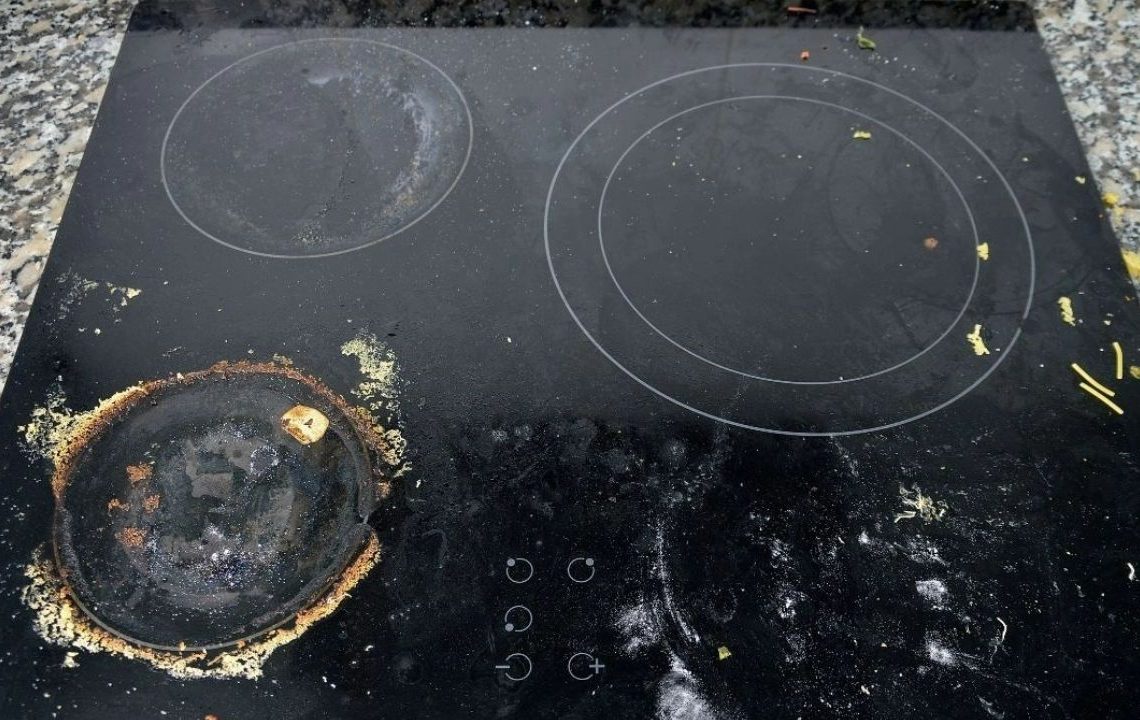 Seramik ocaktaki yanmış kısımları temizlemenin sırrı ortaya çıktı