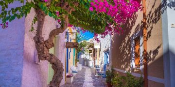 Ünlü adada ücretsiz konaklama ve kahvaltı fırsatı: Tek şartı var